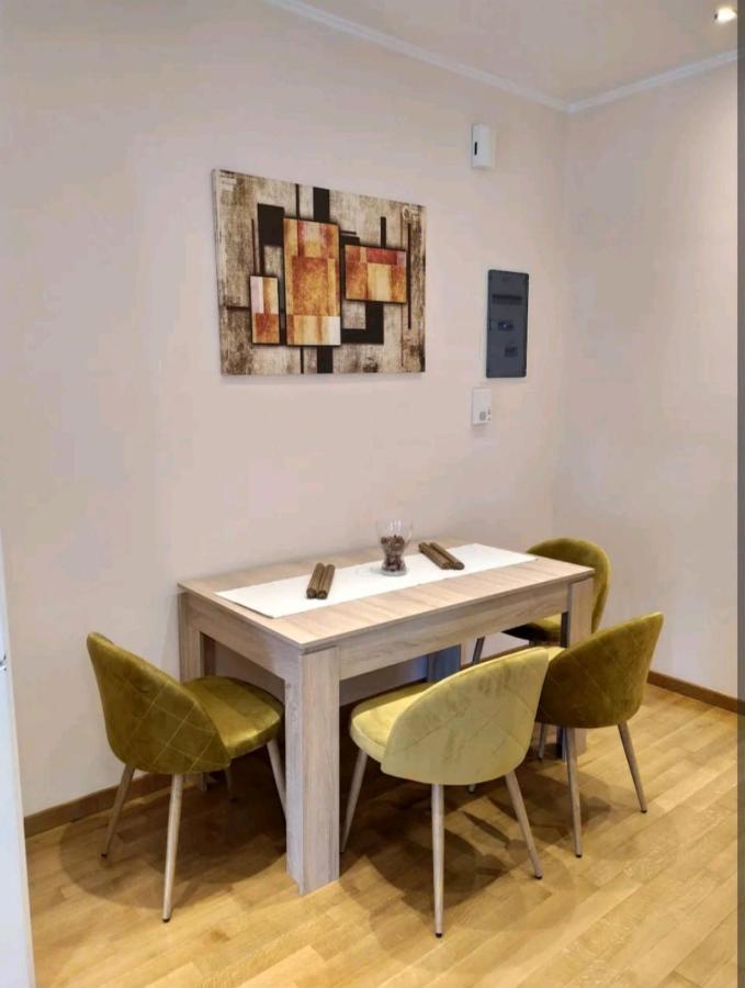 Stylish -Modern Apartment Heart Of Marousi Athens Exterior photo